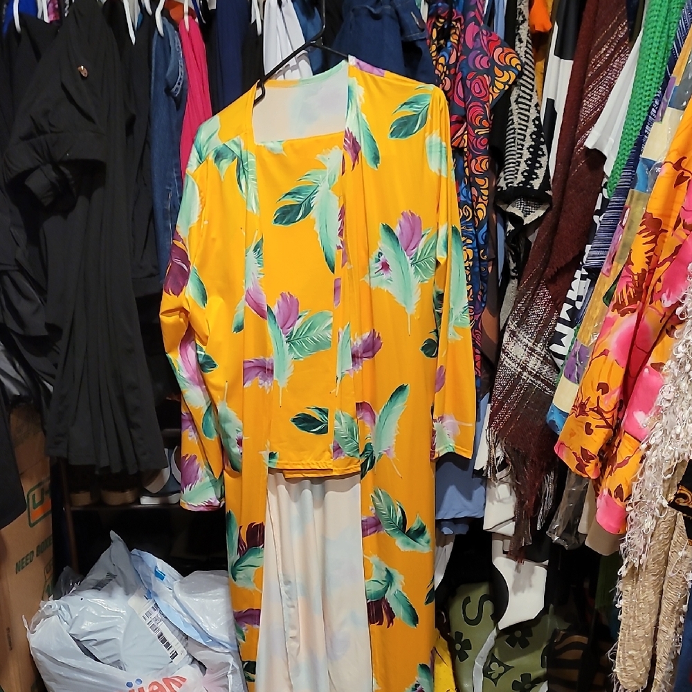 Yellow Floral Maxi Kimono Set. Matching Leggings